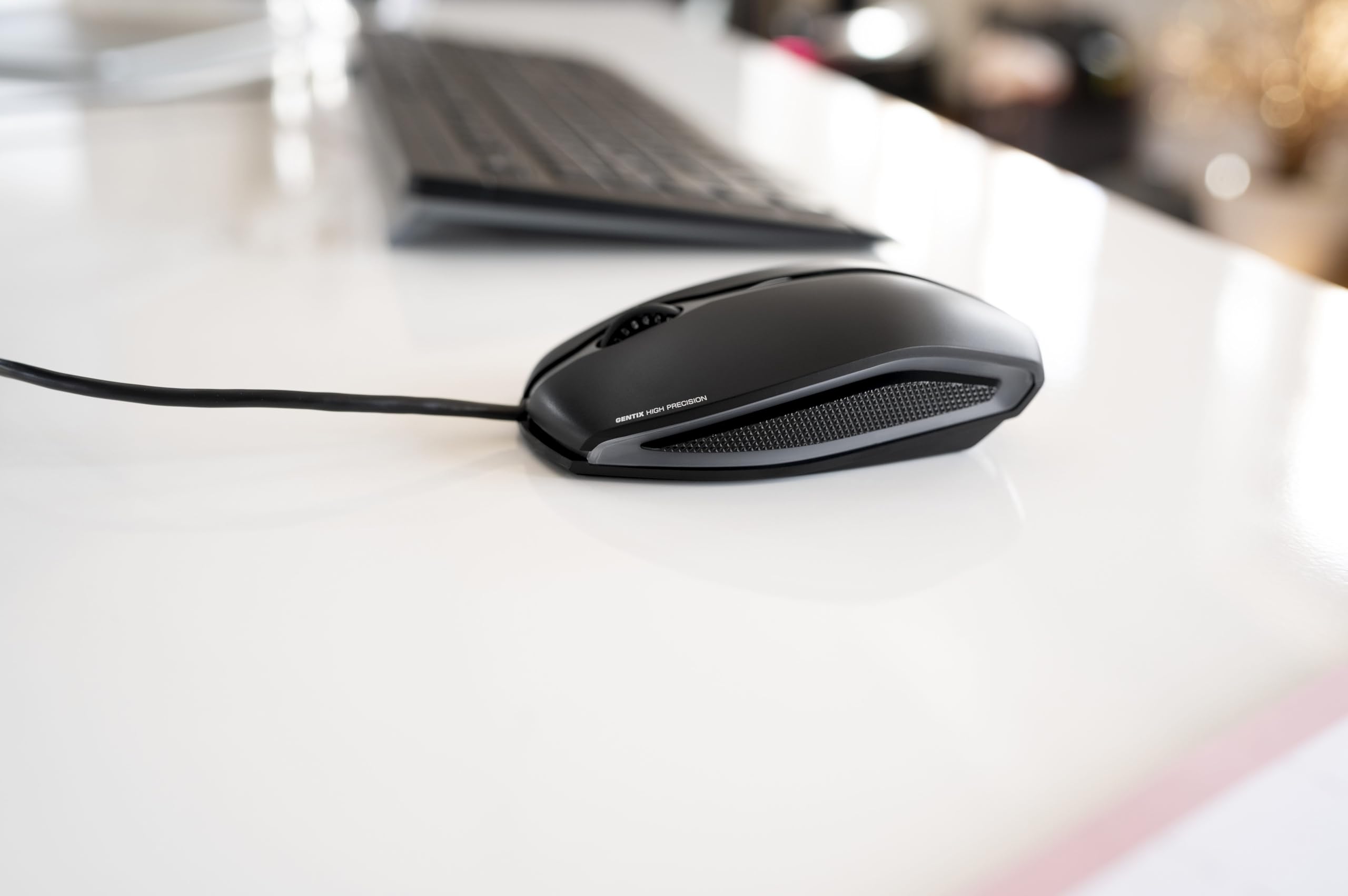 cherry-gentix-corded-kabelmaus-schwarz-1000-dpi image 3