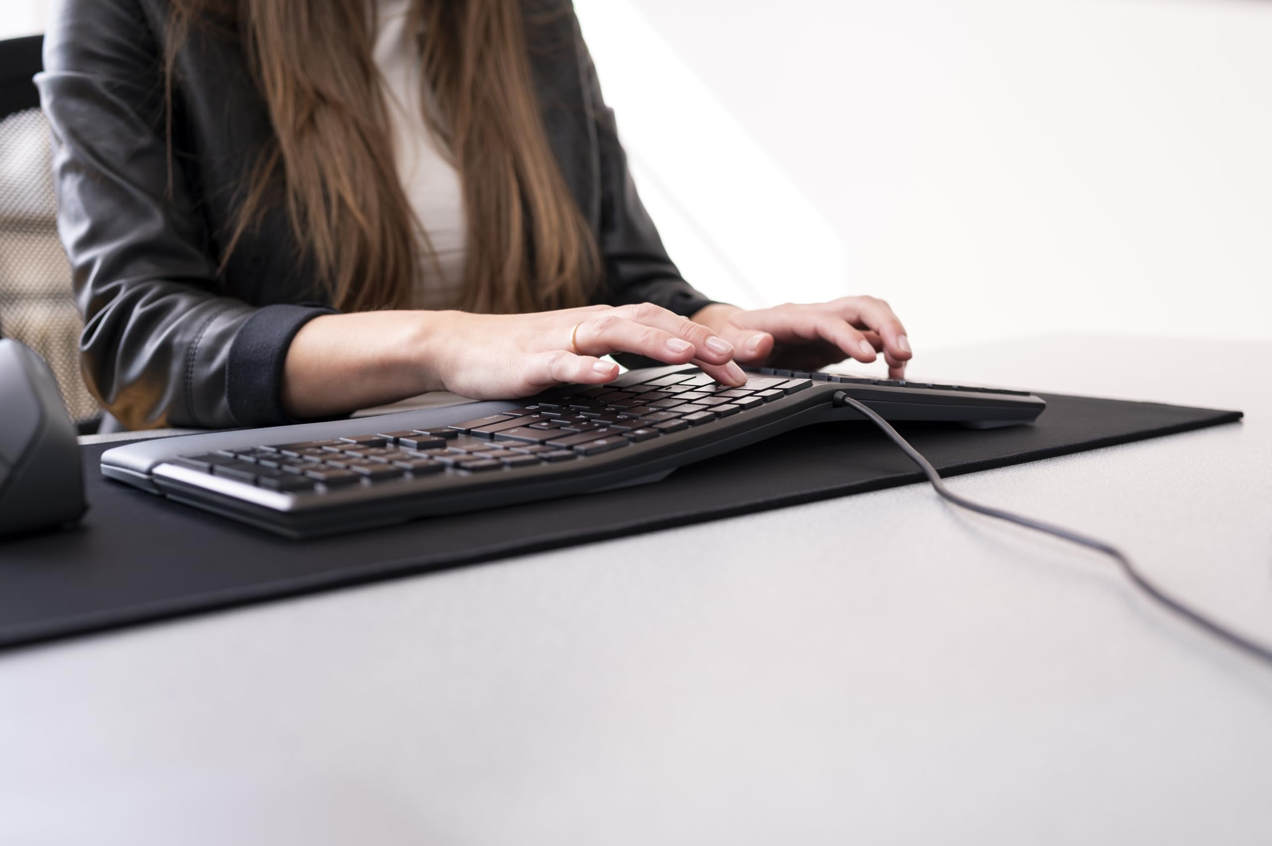 cherry-kc-4500-ergo-tastatur-qwertz-schwarz-ergonomisch-kabel image 3