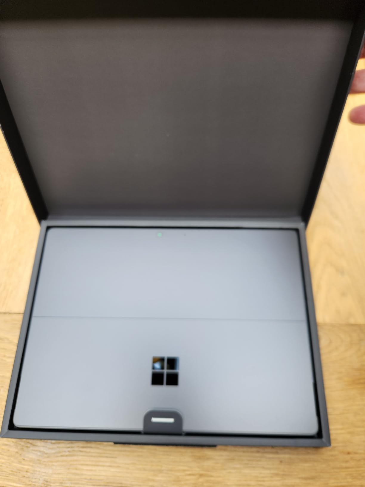 Tastaturanschluss sitzt
